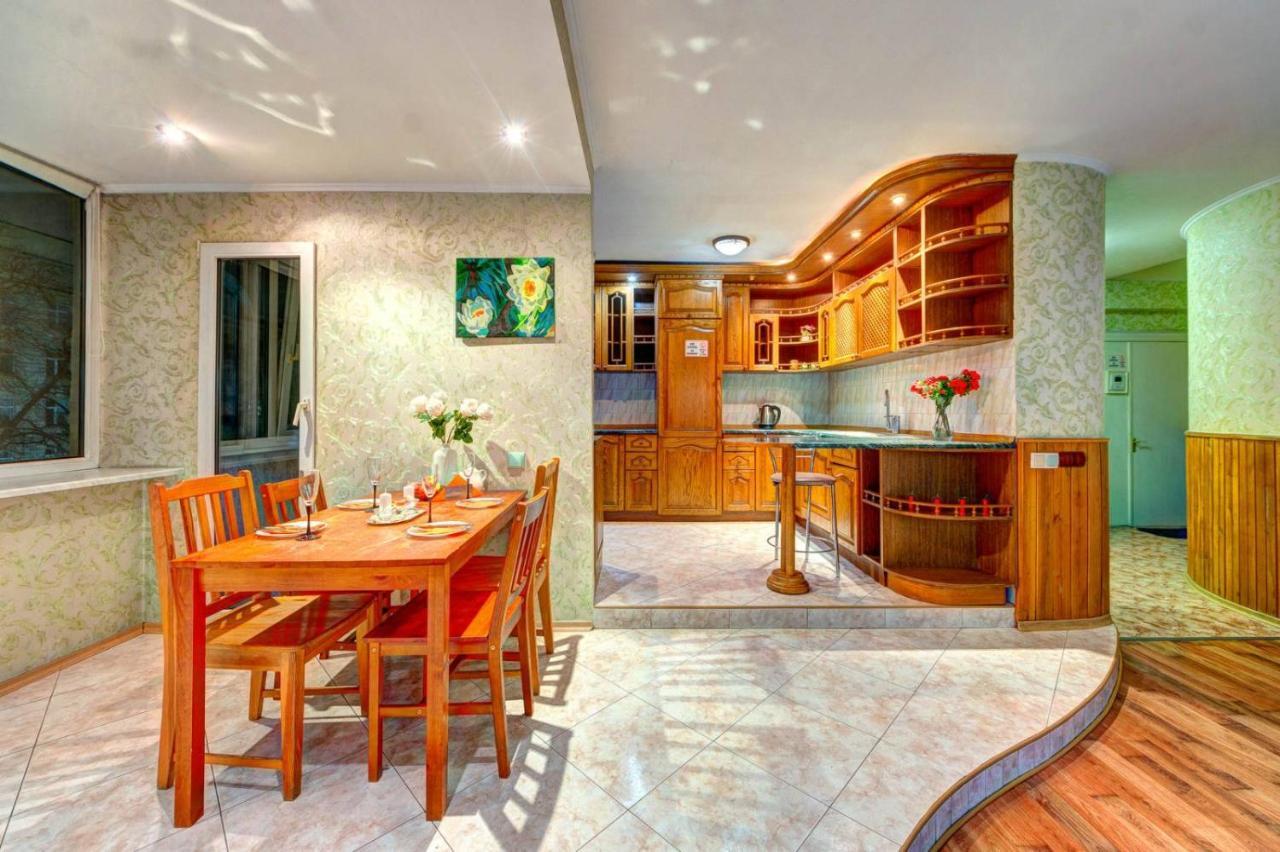 Apartments Of Bogdan Khmelnitsky Kiev Luaran gambar